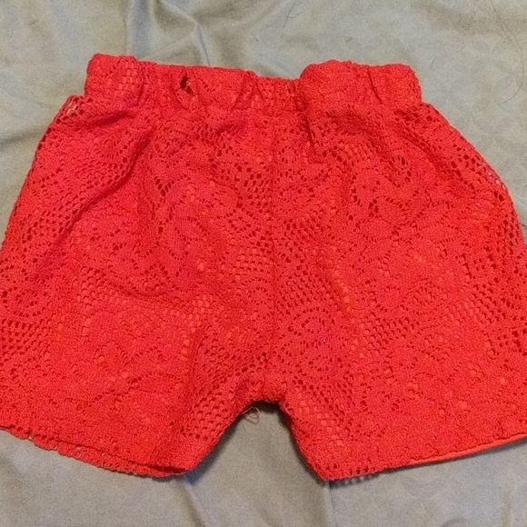 Red knit short - Picture 2 of 3